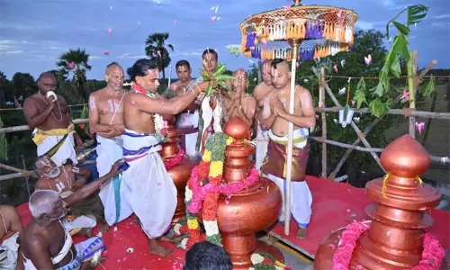 திருப்புளியங்குடி காய்சினிவேந்த பெருமாள் கோவில் கும்பாபிஷேகம் திருப்புளியங்குடி காய்சினிவேந்த பெருமாள் கோவில் கும்பாபிஷேகம்