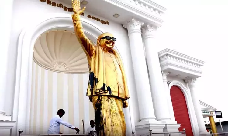 கருணாநிதி சிலை மீது கருப்பு பெயிண்ட் வீச்சுசேலம்... ... இன்றைய முக்கிய செய்திகள் சில வரிகளில்.. 15-07-2025 கருணாநிதி சிலை மீது கருப்பு பெயிண்ட் வீச்சுசேலம்... ... இன்றைய முக்கிய செய்திகள் சில வரிகளில்.. 15-07-2025