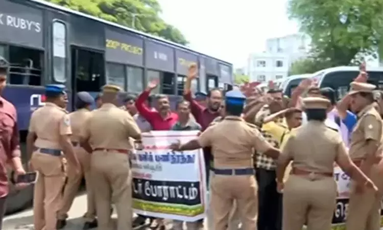 சென்னை டிபிஐ வளாகத்தில் பகுதிநேர ஆசிரியர்கள் 8-வது... ... இன்றைய முக்கிய செய்திகள் சில வரிகளில்.. 15-07-2025 சென்னை டிபிஐ வளாகத்தில் பகுதிநேர ஆசிரியர்கள் 8-வது... ... இன்றைய முக்கிய செய்திகள் சில வரிகளில்.. 15-07-2025