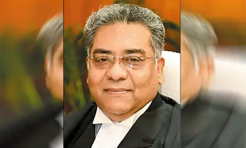 சென்னை ஐகோர்ட்டு தலைமை நீதிபதியாக மணிந்திர மோகன் ஸ்ரீவத்சவா நியமனம்