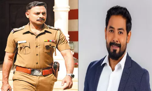 காக்கிச்சட்டை அணிவது உணர்வுப்பூர்வமானது - ஆரி காக்கிச்சட்டை அணிவது உணர்வுப்பூர்வமானது - ஆரி