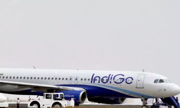 நூலிழையில் விபத்தில் இருந்து தப்பிய இண்டிகோ விமானம்: பாட்னா ஏர்போர்ட்டில் பரபரப்பு