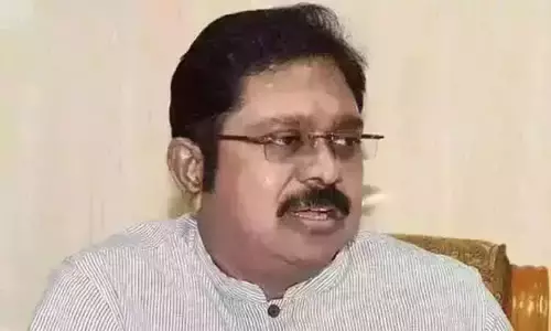 கள்ளக்குறிச்சி; மருத்துவமனையில் பிறந்த பச்சிளம் குழந்தை தரையில் படுக்க வைக்கப்பட்ட அவலம் - டி.டி.வி.தினகரன் கண்டனம் கள்ளக்குறிச்சி; மருத்துவமனையில் பிறந்த பச்சிளம் குழந்தை தரையில் படுக்க வைக்கப்பட்ட அவலம் - டி.டி.வி.தினகரன் கண்டனம்