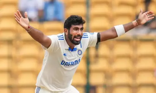 இங்கிலாந்துக்கு எதிரான 4வது டெஸ்டில் பும்ரா விளையாட வேண்டும் - இந்திய முன்னாள் வீரர்