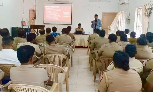 தூத்துக்குடி போலீசாருக்கு சைபர் கவசம் சிறப்பு வகுப்பு தூத்துக்குடி போலீசாருக்கு சைபர் கவசம் சிறப்பு வகுப்பு