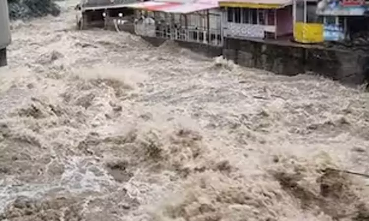 பாகிஸ்தானில் கனமழை: வெள்ளப்பெருக்கில் பலியானோர் எண்ணிக்கை 124 ஆக உயர்வு