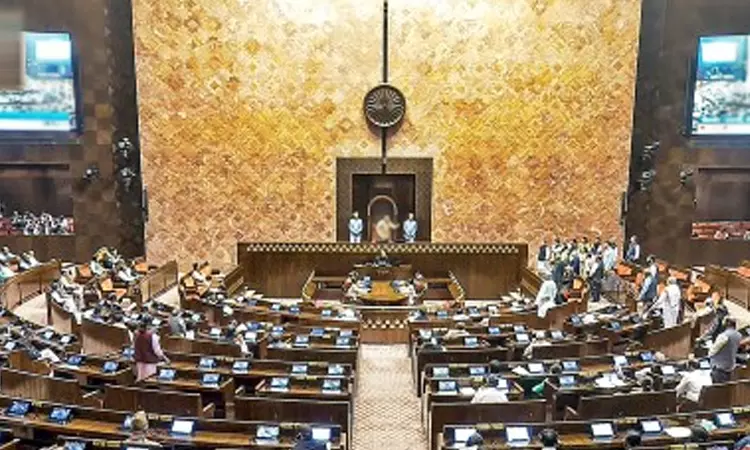 நாடாளுமன்ற கூட்டத்தொடரில் 8 புதிய மசோதாக்கள் அறிமுகம் நாடாளுமன்ற கூட்டத்தொடரில் 8 புதிய மசோதாக்கள் அறிமுகம்