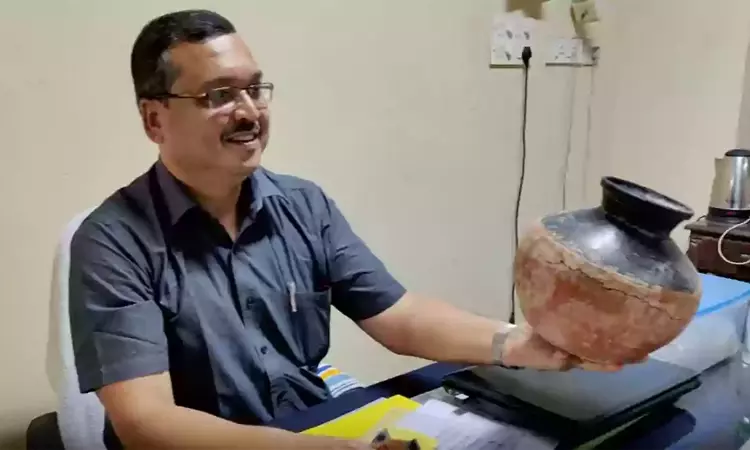கீழடி விவகாரம்: எழுத்துப்பிழையை திருத்துவேன், உண்மையைத் திருத்த மாட்டேன் - அமர்நாத் ராமகிருஷ்ணன் கீழடி விவகாரம்: எழுத்துப்பிழையை திருத்துவேன், உண்மையைத் திருத்த மாட்டேன் - அமர்நாத் ராமகிருஷ்ணன்