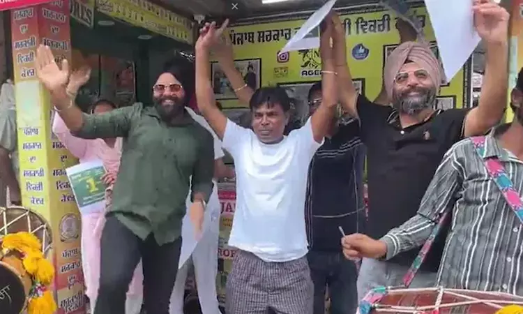 கூலித்தொழிலாளிக்கு அடித்த யோகம்: ரூ.6 க்கு வாங்கிய லாட்டரியில்  ரூ.1 கோடி பரிசு