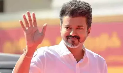 த.வெ.க.வின் 2-வது மாநில மாநாடு; 50-க்கும் மேற்பட்ட கேள்விகளை எழுப்பிய மதுரை காவல்துறை த.வெ.க.வின் 2-வது மாநில மாநாடு; 50-க்கும் மேற்பட்ட கேள்விகளை எழுப்பிய மதுரை காவல்துறை