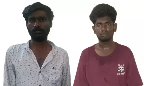 தூத்துக்குடி: கொலை முயற்சி, கொலை மிரட்டல் வழக்கில் 2 பேர் குண்டர் சட்டத்தில் கைது தூத்துக்குடி: கொலை முயற்சி, கொலை மிரட்டல் வழக்கில் 2 பேர் குண்டர் சட்டத்தில் கைது