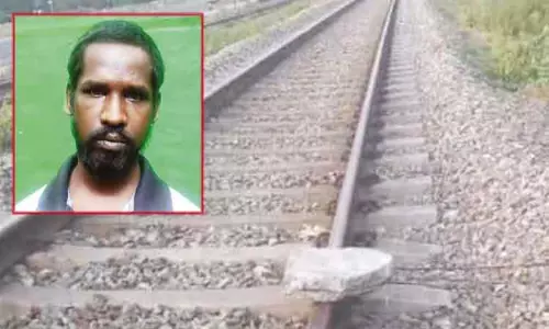திருப்பத்தூர்: தண்டவாளத்தில் சிமெண்டு கல் வைத்த வாலிபர் கைது திருப்பத்தூர்: தண்டவாளத்தில் சிமெண்டு கல் வைத்த வாலிபர் கைது
