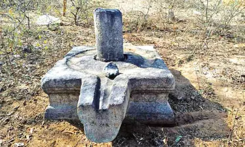 மதுரை: மேலூர் அருகே பழமையான சிவலிங்கம் கண்டெடுப்பு