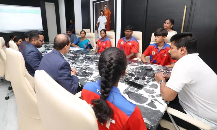 முதல்அமைச்சர் கோப்பை போட்டிக்கான வீரர்கள் முன்பதிவு: உதயநிதி ஸ்டாலின் தொடங்கி வைத்தார் முதல்அமைச்சர் கோப்பை போட்டிக்கான வீரர்கள் முன்பதிவு: உதயநிதி ஸ்டாலின் தொடங்கி வைத்தார்