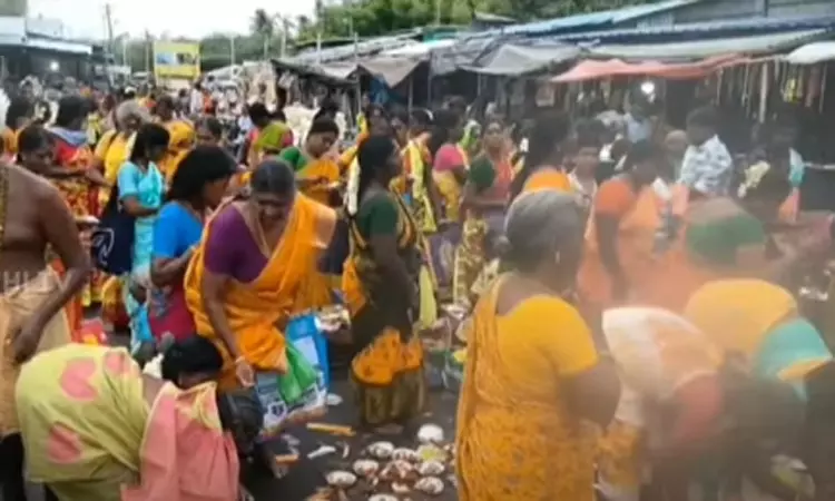 ஆடி மாத முதல் வெள்ளி - கோவில்களில் அலைமோதிய பக்தர்கள் கூட்டம்