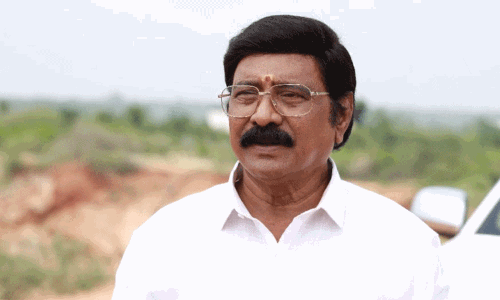 சினிமாக்காரனை அரசியலுக்கு வரக்கூடாது என்று சொல்ல யாருக்கும் உரிமையில்லை- ஆர்.வி.உதயகுமார் சினிமாக்காரனை அரசியலுக்கு வரக்கூடாது என்று சொல்ல யாருக்கும் உரிமையில்லை- ஆர்.வி.உதயகுமார்
