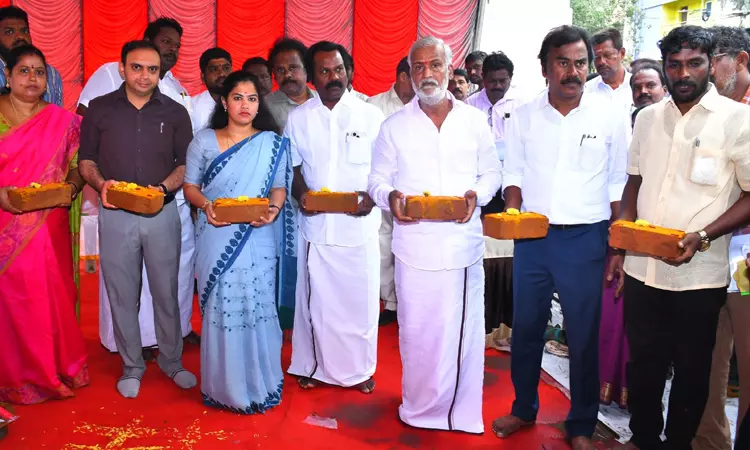 திரு.வி.க.நகரில் ரூ.6.44 கோடியில் பள்ளிக் கட்டடம்: அமைச்சர் சேகர்பாபு அடிக்கல் நாட்டினார் திரு.வி.க.நகரில் ரூ.6.44 கோடியில் பள்ளிக் கட்டடம்: அமைச்சர் சேகர்பாபு அடிக்கல் நாட்டினார்