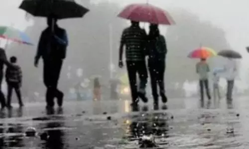 கேரளாவில் 5 மாவட்டங்களுக்கு ரெட் அலர்ட் - வானிலை மையம் எச்சரிக்கை கேரளாவில் 5 மாவட்டங்களுக்கு ரெட் அலர்ட் - வானிலை மையம் எச்சரிக்கை
