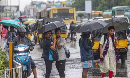 தமிழ்நாட்டில் மேலும் 3 நாட்களுக்கு மழை நீடிக்கும்: வானிலை ஆய்வு மையம்