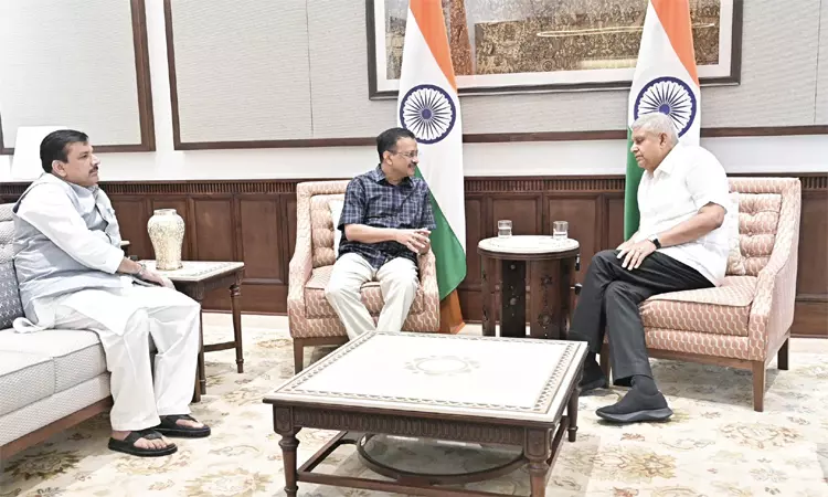 துணை ஜனாதிபதியுடன் அரவிந்த் கெஜ்ரிவால் சந்திப்பு