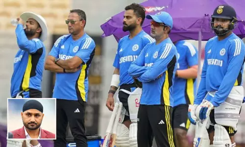 இந்தியா டெஸ்ட், வெள்ளைப்பந்து அணிகளுக்கு தனித்தனி பயிற்சியாளர்களை... - ஹர்பஜன் யோசனை இந்தியா டெஸ்ட், வெள்ளைப்பந்து அணிகளுக்கு தனித்தனி பயிற்சியாளர்களை... - ஹர்பஜன் யோசனை