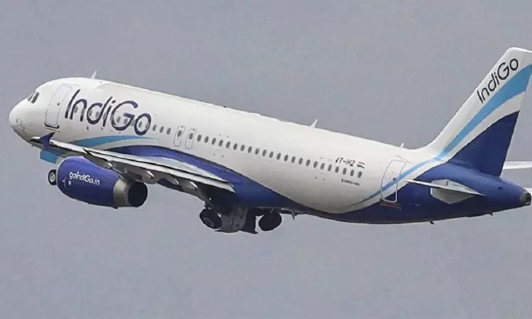 ஐதராபாத் புறப்பட்ட இண்டிகோ விமானத்தில் தொழில்நுட்ப கோளாறு; அவசர அவசரமாக தரையிறக்கம்