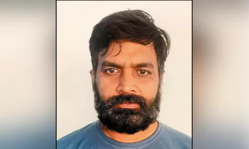 100 சொகுசு கார்களை விற்று ஆடம்பர வாழ்க்கை வாழ்ந்த திருடன் கைது 100 சொகுசு கார்களை விற்று ஆடம்பர வாழ்க்கை வாழ்ந்த திருடன் கைது