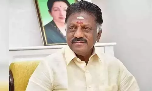 ஓ.பன்னீர்செல்வத்தின் தேர்தல் வழக்கை நிராகரிக்கக் கோரி நவாஸ்கனி எம்.பி. மனு- சுப்ரீம் கோர்ட்டு தள்ளுபடி ஓ.பன்னீர்செல்வத்தின் தேர்தல் வழக்கை நிராகரிக்கக் கோரி நவாஸ்கனி எம்.பி. மனு- சுப்ரீம் கோர்ட்டு தள்ளுபடி