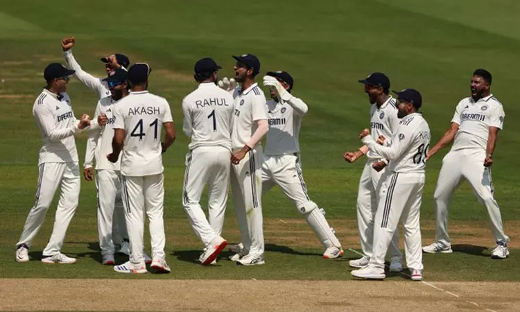 4-வது டெஸ்ட்: இந்திய அணியின் பிளேயிங் லெவனை தேர்வு செய்த ஆகாஷ் சோப்ரா.. யாருக்கெல்லாம் இடம்..? 4-வது டெஸ்ட்: இந்திய அணியின் பிளேயிங் லெவனை தேர்வு செய்த ஆகாஷ் சோப்ரா.. யாருக்கெல்லாம் இடம்..?