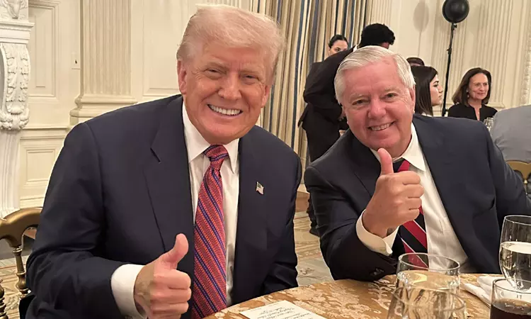 உங்கள் பொருளாதாரத்தை நசுக்கி விடுவோம்; இந்தியாவுக்கு அமெரிக்க எம்.பி. மிரட்டல் உங்கள் பொருளாதாரத்தை நசுக்கி விடுவோம்; இந்தியாவுக்கு அமெரிக்க எம்.பி. மிரட்டல்