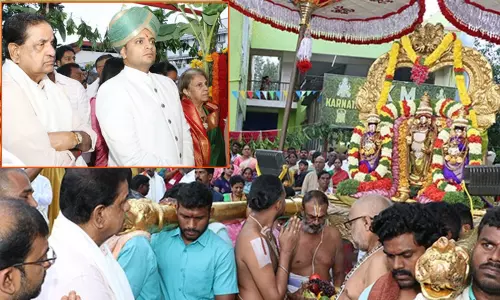 மைசூர் மகாராஜா பிறந்தநாள் விழா: திருமலையில் பாரம்பரிய முறைப்படி நடந்த பல்லவோற்சவம் மைசூர் மகாராஜா பிறந்தநாள் விழா: திருமலையில் பாரம்பரிய முறைப்படி நடந்த பல்லவோற்சவம்