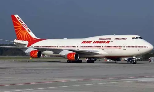 டெல்லி வந்த ஏர் இந்தியா விமானத்தில் தீ விபத்து டெல்லி வந்த ஏர் இந்தியா விமானத்தில் தீ விபத்து