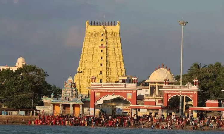 ஆடி அமாவாசை: ராமேசுவரம் கோவிலில் நாளை பகல் முழுவதும் நடை திறப்பு ஆடி அமாவாசை: ராமேசுவரம் கோவிலில் நாளை பகல் முழுவதும் நடை திறப்பு