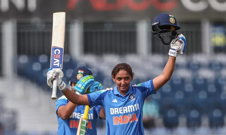 மகளிர் ஒரு நாள் கிரிக்கெட்; 4 ஆயிரம் ரன்களை கடந்து ஹர்மன்பிரீத் கவுர் சாதனை