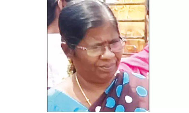 பிறப்பு சான்றிதழில் பெயரை திருத்த ரூ.5 ஆயிரம் லஞ்சம் ; பெண் தாசில்தார் கைது