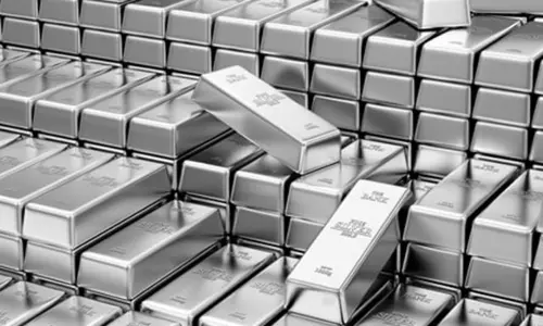 ரூ.9 கோடி மதிப்பிலான 30 வெள்ளிக் கட்டிகள் பறிமுதல்: 12 பேர் கைது