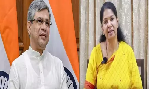 தூத்துக்குடி-மும்பை இடையே புதிய ரெயில் எப்போது? ரெயில்வே மந்திரியிடம் கனிமொழி எம்பி கேள்வி தூத்துக்குடி-மும்பை இடையே புதிய ரெயில் எப்போது? ரெயில்வே மந்திரியிடம் கனிமொழி எம்பி கேள்வி