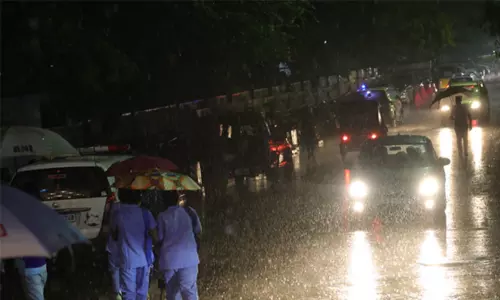 கோவை, தேனி உட்பட 4 மாவட்டங்களில் இன்று கனமழை பெய்ய வாய்ப்பு