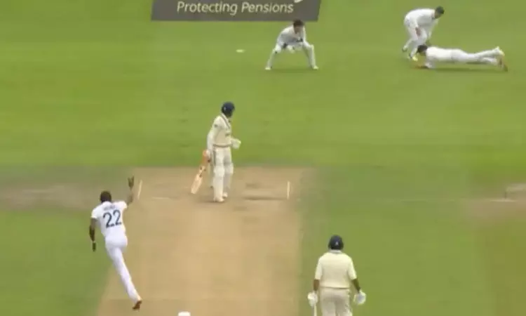 4-வது டெஸ்ட்: 2ம் நாள் ஆட்டத்தின் தொடக்கத்திலேயே விக்கெட்டை இழந்த இந்தியா 4-வது டெஸ்ட்: 2ம் நாள் ஆட்டத்தின் தொடக்கத்திலேயே விக்கெட்டை இழந்த இந்தியா