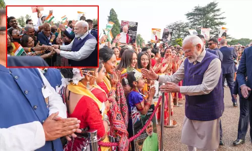 இந்திய சமூகத்தினரின் உற்சாக வரவேற்பால் அகமகிழ்ந்தேன்: பிரதமர் மோடி இந்திய சமூகத்தினரின் உற்சாக வரவேற்பால் அகமகிழ்ந்தேன்: பிரதமர் மோடி