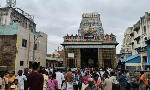 இன்று ஆடி அமாவாசை.. திருவள்ளூர் வீரராகவர் கோவிலில் அலைமோதிய பக்தர்கள் இன்று ஆடி அமாவாசை.. திருவள்ளூர் வீரராகவர் கோவிலில் அலைமோதிய பக்தர்கள்