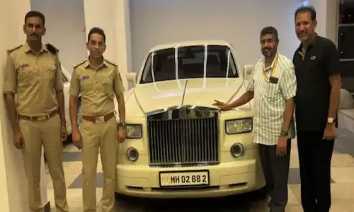 அமிதாப், அமீர்கான் கார்களுக்கு அபராதம் விதித்த கர்நாடக போக்குவரத்து துறை அமிதாப், அமீர்கான் கார்களுக்கு அபராதம் விதித்த கர்நாடக போக்குவரத்து துறை