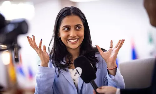 மகளிர் உலகக்கோப்பை செஸ்: இறுதிப்போட்டிக்கு முன்னேறி இந்திய வீராங்கனை திவ்யா சாதனை மகளிர் உலகக்கோப்பை செஸ்: இறுதிப்போட்டிக்கு முன்னேறி இந்திய வீராங்கனை திவ்யா சாதனை