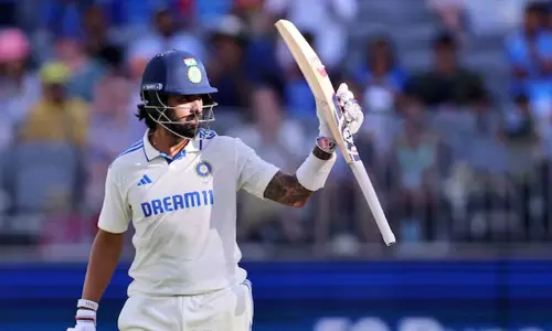டெஸ்ட் கிரிக்கெட்: 2-வது இந்திய தொடக்க வீரராக மாபெரும் சாதனை படைத்த கே.எல்.ராகுல் டெஸ்ட் கிரிக்கெட்: 2-வது இந்திய தொடக்க வீரராக மாபெரும் சாதனை படைத்த கே.எல்.ராகுல்