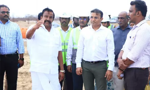 கடல்நீரை குடிநீராக்கும் நிலையத்தின் கட்டுமான பணி - அமைச்சர் கே.என்.நேரு ஆய்வு