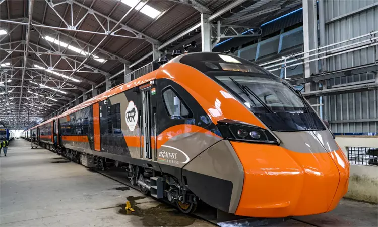 120 வந்தே பாரத் படுக்கை வசதி ரெயில்களுக்கு ஒப்பந்தம்- ரெயில்வே மந்திரி தகவல்