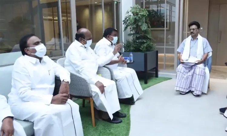 மருத்துவமனையில் ஓய்வெடுக்க மனமில்லை... மு.க.ஸ்டாலின் மருத்துவமனையில் ஓய்வெடுக்க மனமில்லை... மு.க.ஸ்டாலின்