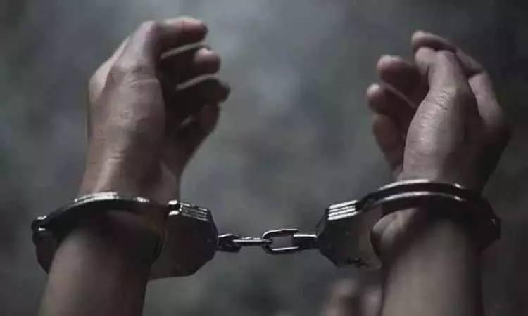 நான்கரை வயது பெண் குழந்தை கொலை; தாய், கள்ளக்காதலன் கைது - கோவையில் அதிர்ச்சி சம்பவம் நான்கரை வயது பெண் குழந்தை கொலை; தாய், கள்ளக்காதலன் கைது - கோவையில் அதிர்ச்சி சம்பவம்