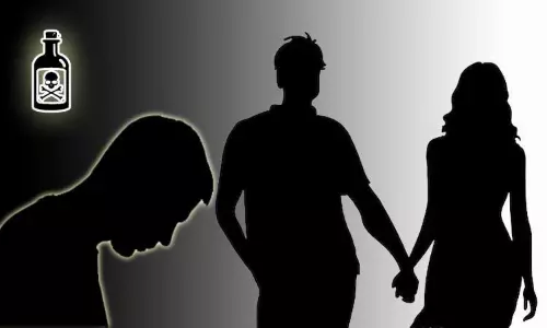 கள்ளக்காதலுக்கு இடையூறு... இரண்டு முறை மனைவி செய்த செயலால் கணவர் உயிரிழப்பு கள்ளக்காதலுக்கு இடையூறு... இரண்டு முறை மனைவி செய்த செயலால் கணவர் உயிரிழப்பு