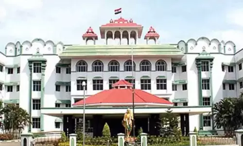 சட்டவிரோத கட்டுமானங்கள் மீது கடும் நடவடிக்கை எடுக்க அதிகாரிகளுக்கு மதுரை ஐகோர்ட்டு உத்தரவு சட்டவிரோத கட்டுமானங்கள் மீது கடும் நடவடிக்கை எடுக்க அதிகாரிகளுக்கு மதுரை ஐகோர்ட்டு உத்தரவு
